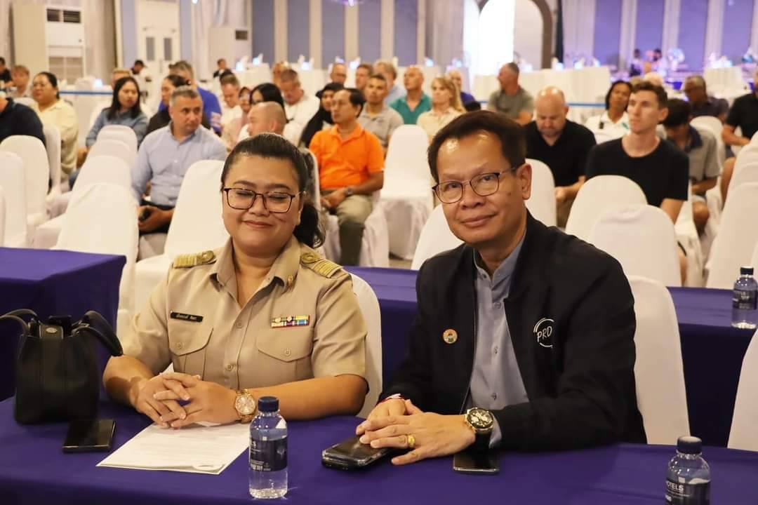 Government and Private Sectors in Phuket Signs MOU on Marine Tourism Industry Safety