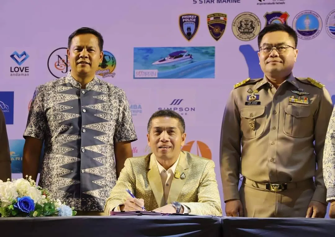 Government and Private Sectors in Phuket Signs MOU on Marine Tourism Industry Safety